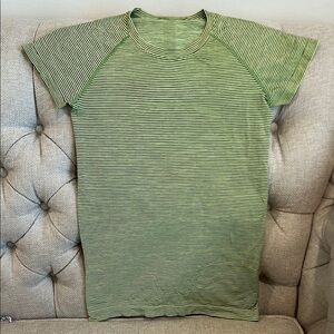 Lululemon Swifty tech, short sleeve top. Yellow/black - 6